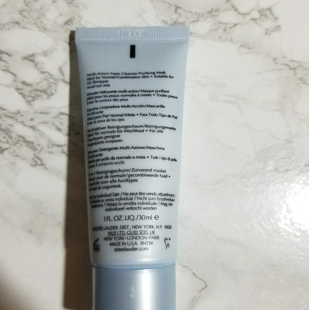 Estee Lauder Perfectly Clean - Picture 5 of 6